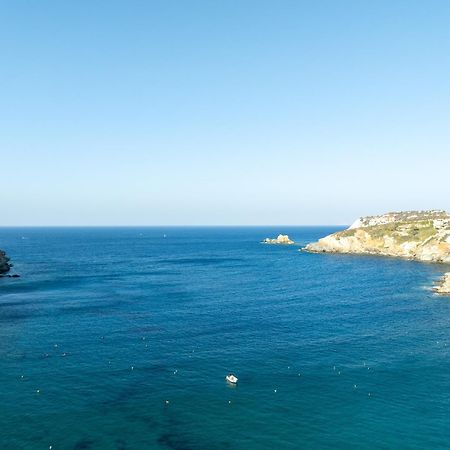 Amazing View Villa Aliki With Infinity Pool & Spa リガリア エクステリア 写真