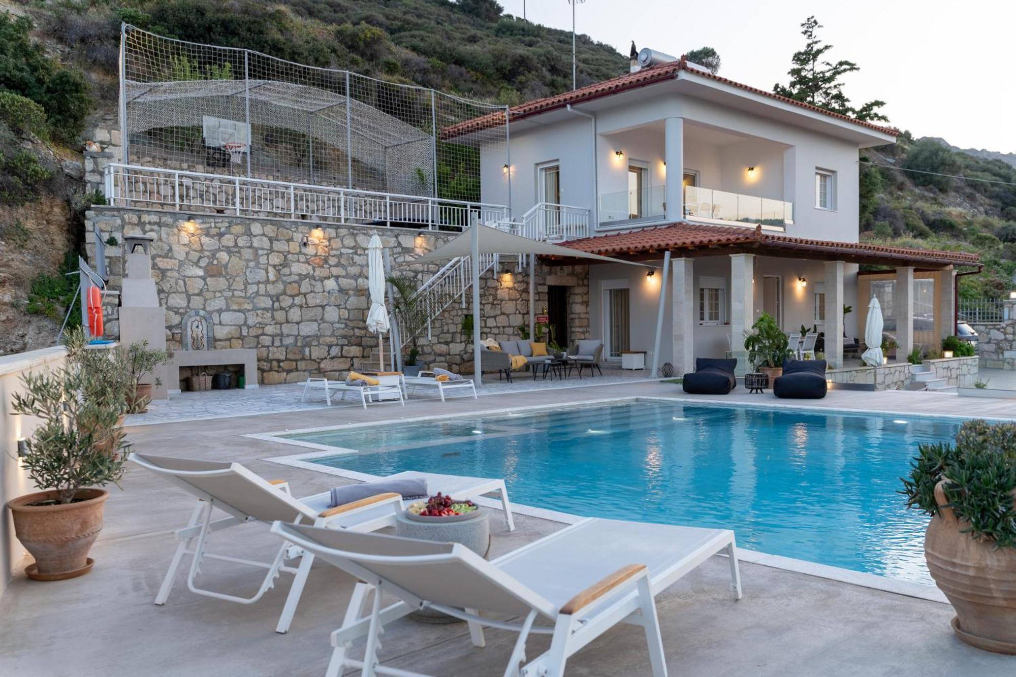 Amazing View Villa Aliki With Infinity Pool & Spa リガリア エクステリア 写真