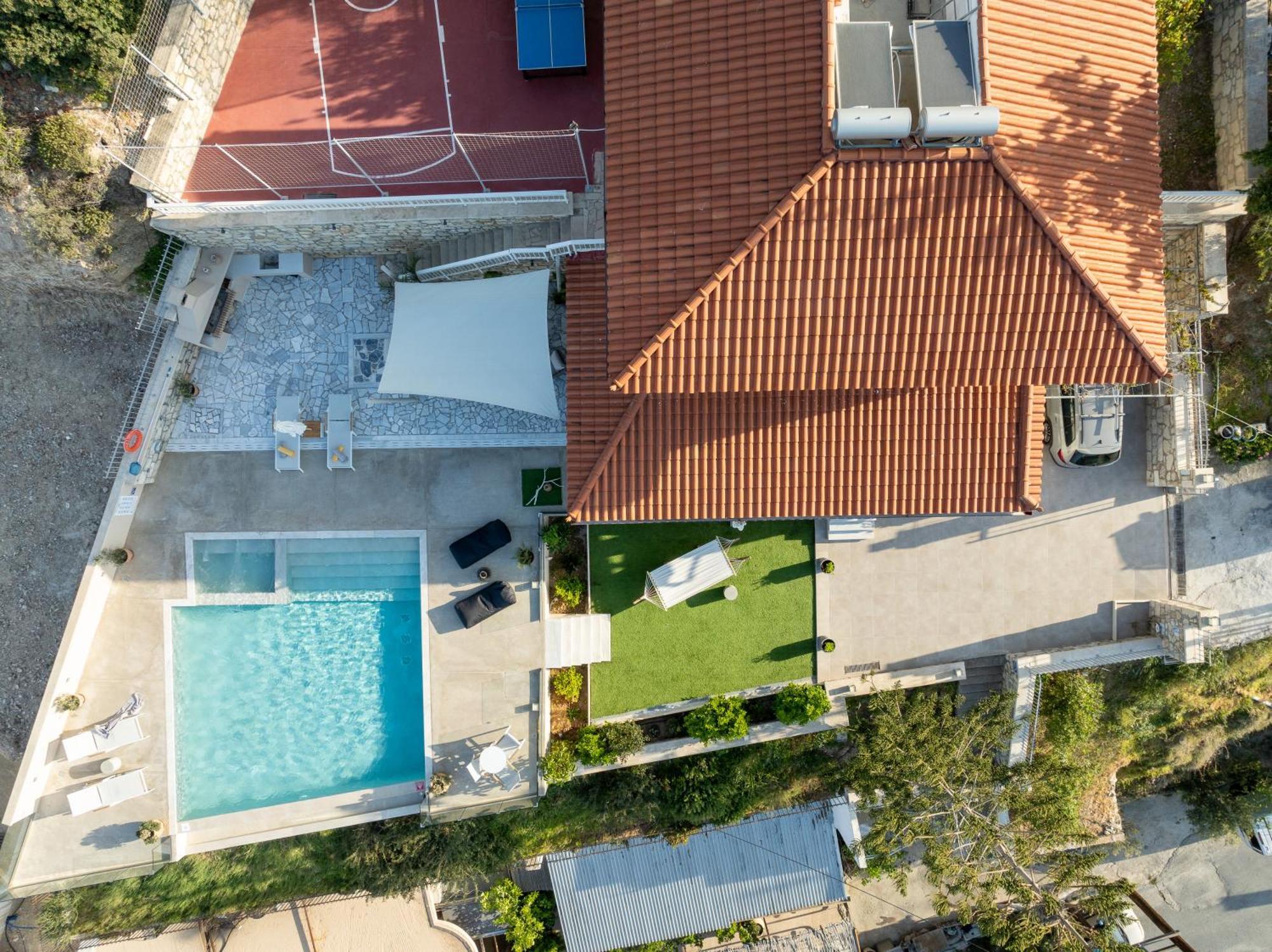 Amazing View Villa Aliki With Infinity Pool & Spa リガリア エクステリア 写真